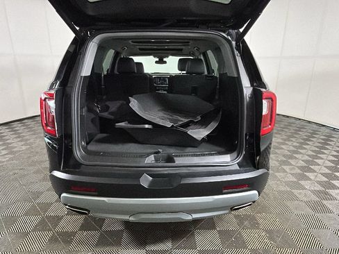 Used 2023 GMC Acadia SLT w/ Technology Package FWD image 33