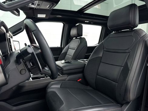 Used 2025 Ford F150 Raptor image 36