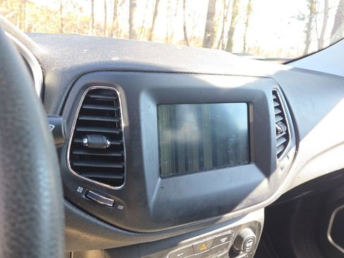 Used 2021 Jeep Compass Sport image 15