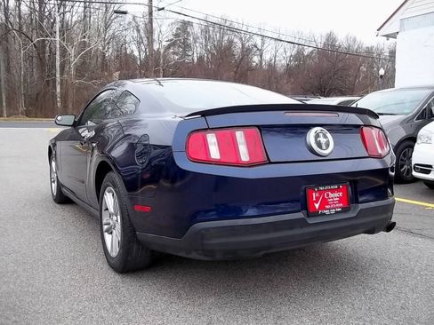Used 2010 Ford Mustang Coupe RWD image 3