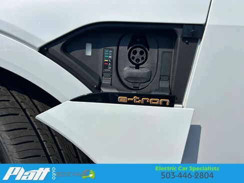 Used 2021 Audi e-tron Premium w/ Convenience Plus Package AWD/4WD image 46