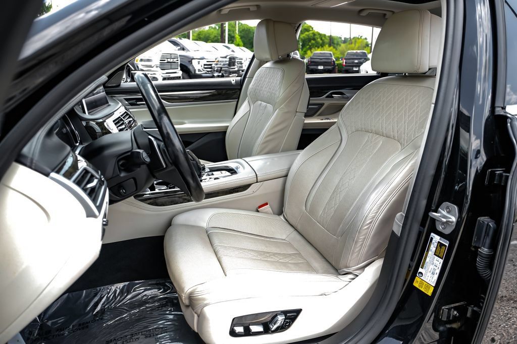 Used 2018 BMW 740i RWD image 29