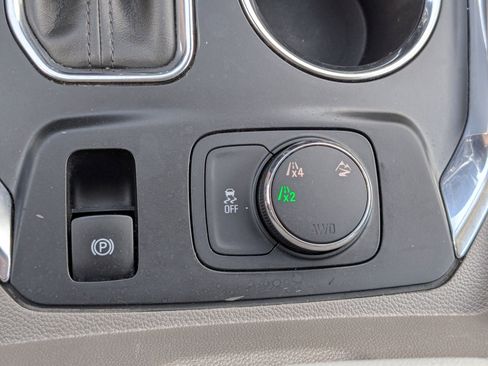 Used 2018 Chevrolet Traverse LT AWD/4WD image 21