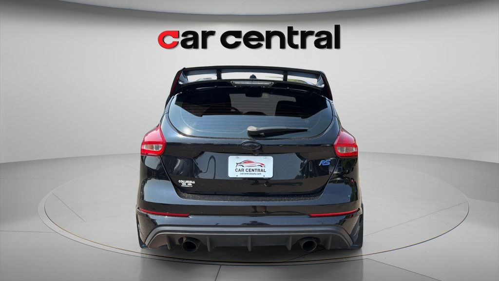 Used 2017 Ford Focus RS AWD/4WD image 5