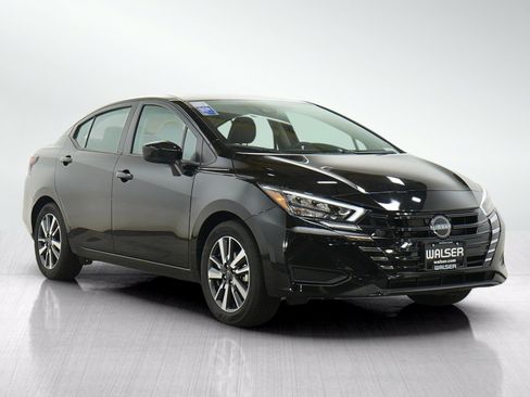 Used 2025 Nissan Versa SV FWD image 7