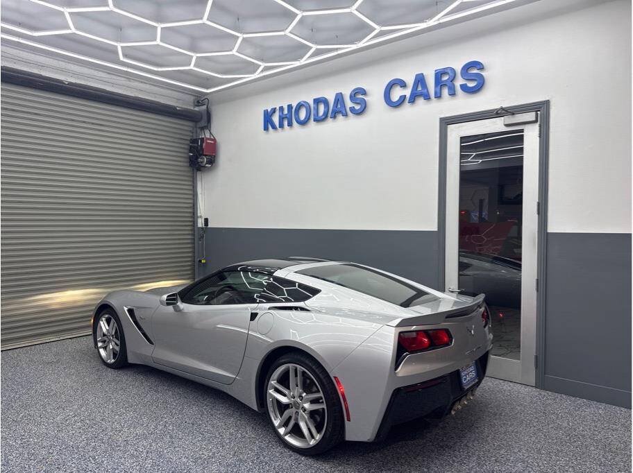 Used 2016 Chevrolet Corvette Stingray Coupe RWD image 3