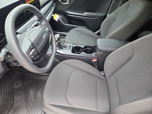 New 2026 Kia K4 FWD image 10