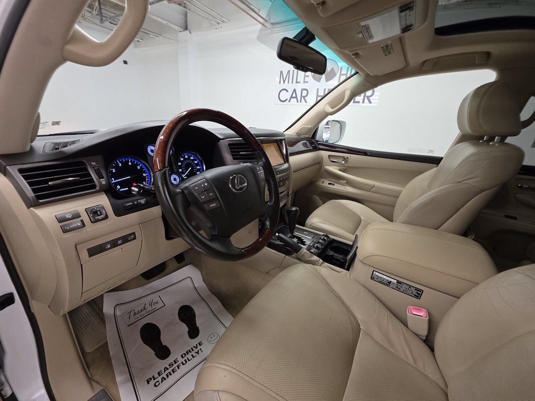 Used 2010 Lexus LX 570 4WD w/ Luxury Pkg image 21