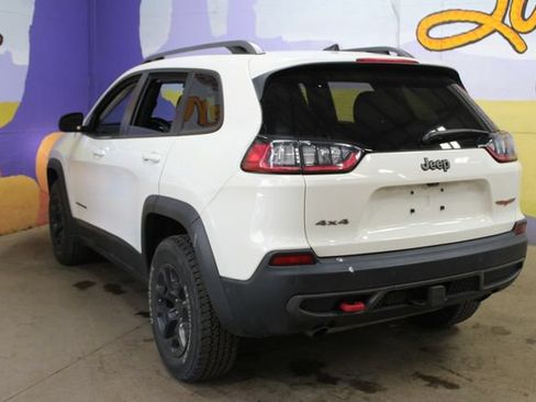 Used 2019 Jeep Cherokee Trailhawk AWD/4WD image 6