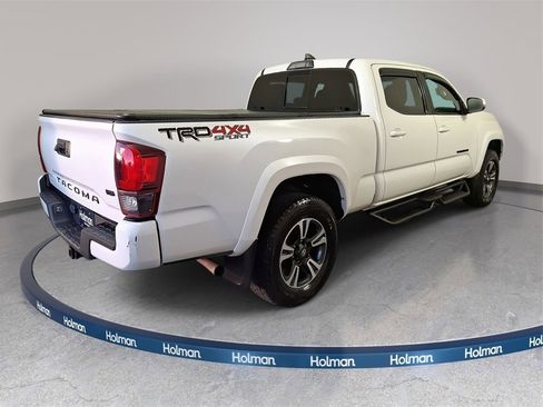 Used 2019 Toyota Tacoma TRD Sport image 5