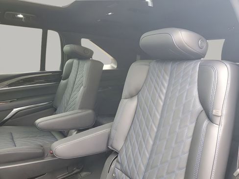 New 2026 Cadillac Escalade IQ Sport 1 w/ LPO, ONYX Package AWD/4WD image 19