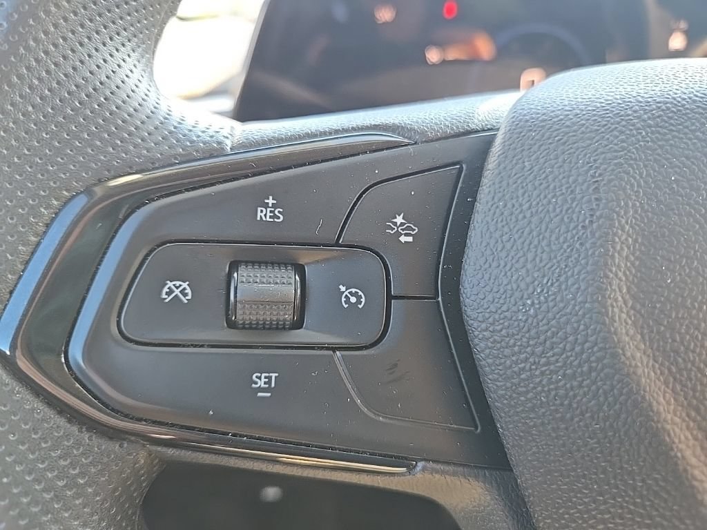 Used 2024 Chevrolet TrailBlazer LT AWD/4WD image 17