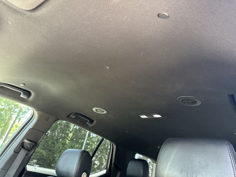 Used 2022 Chevrolet Traverse LS FWD image 28