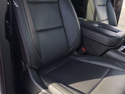 Used 2022 GMC Yukon XL Denali image 29