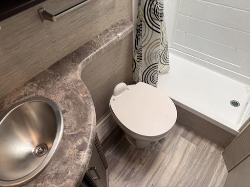 Used 2023 Ford E-350 and Econoline 350 Super Duty w/ Motorhome Prep Package image 59