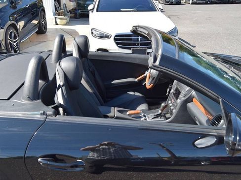 Used 2011 Mercedes-Benz SLK 300 image 28
