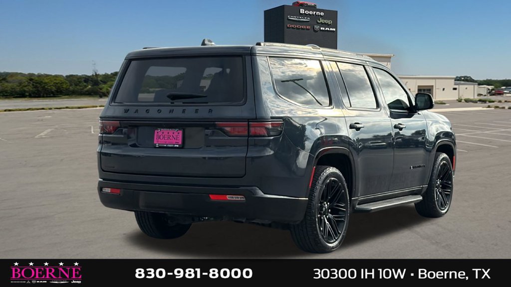 Used 2023 Jeep Wagoneer Series II AWD/4WD image 3