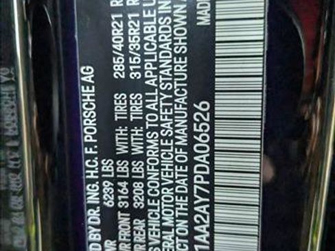 Used 2023 Porsche Cayenne Platinum Edition image 24