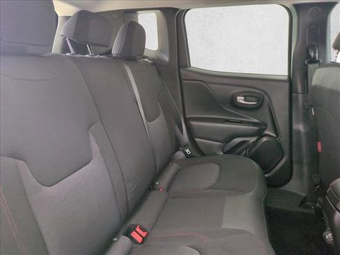 Used 2023 Jeep Renegade Trailhawk AWD/4WD image 20