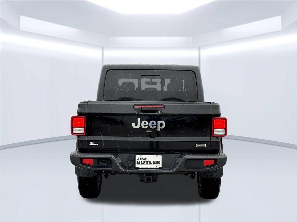 Used 2023 Jeep Gladiator Overland w/ Popular Equipment Package AWD/4WD image 6
