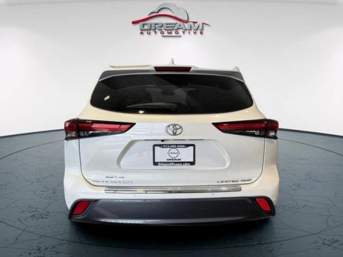 Used 2021 Toyota Highlander Limited AWD/4WD image 25