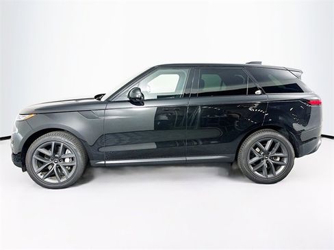 Used 2025 Land Rover Range Rover Sport SE image 8