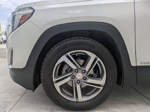 Used 2019 GMC Terrain SLT w/ Preferred Package FWD image 6