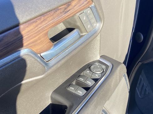 Used 2023 GMC Sierra 1500 SLT image 45