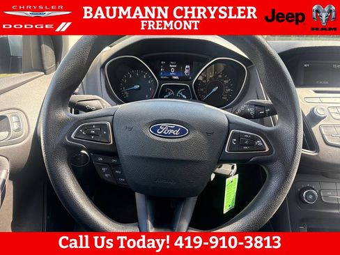 Used 2016 Ford Focus SE FWD image 14