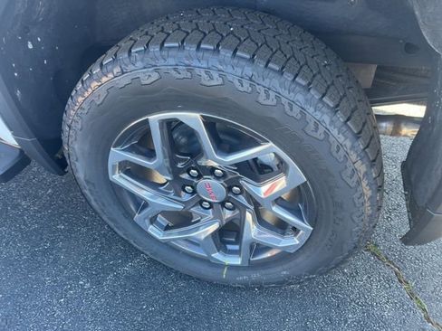 New 2026 GMC Sierra 1500 SLT w/ SLT Premium Plus Package image 10