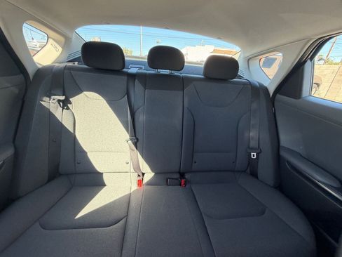 Used 2025 Kia K4 LXS image 37