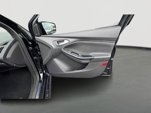 Used 2017 Ford Focus RS image 8