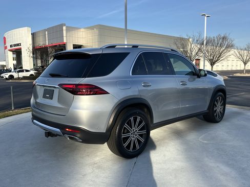 Used 2025 Mercedes-Benz GLE 450e 4MATIC image 10