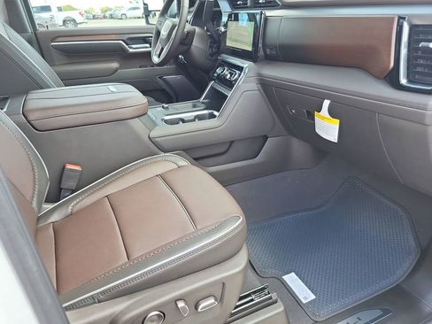 New 2025 GMC Sierra 2500 Denali w/ Denali Reserve Package image 26