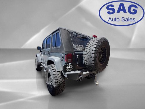 Used 2017 Jeep Wrangler Unlimited Sport AWD/4WD image 4