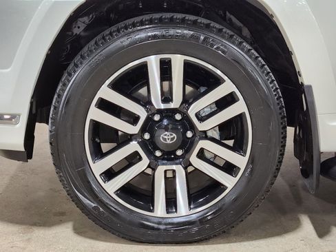 Used 2023 Toyota 4Runner Limited image 28