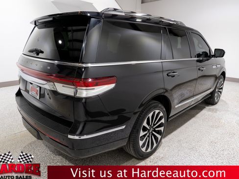 Used 2024 Lincoln Navigator Reserve AWD/4WD image 5