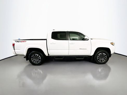 Used 2020 Toyota Tacoma TRD Sport w/ Technology Package AWD/4WD image 8