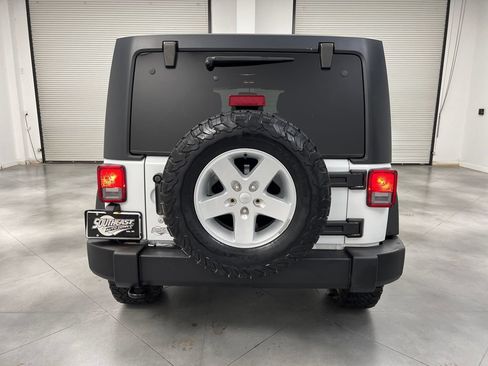 Used 2017 Jeep Wrangler Unlimited Sport w/ Quick Order Package 24S AWD/4WD image 7