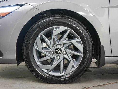 Used 2024 Hyundai Elantra SEL FWD image 26