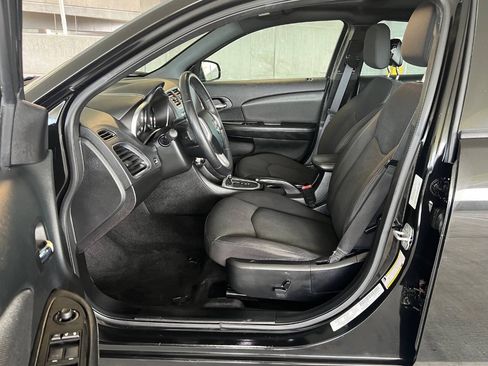 Used 2013 Dodge Avenger SXT w/ Sun/Sound Group FWD image 13