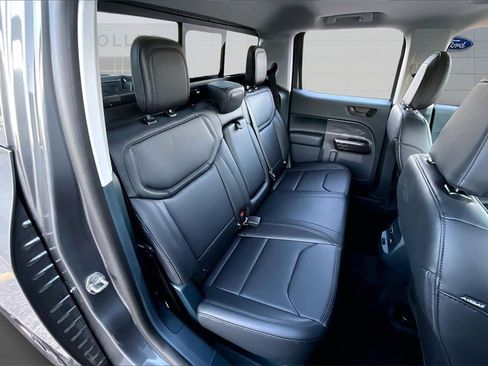 New 2025 Ford Maverick Lariat w/ Black Appearance Package image 11