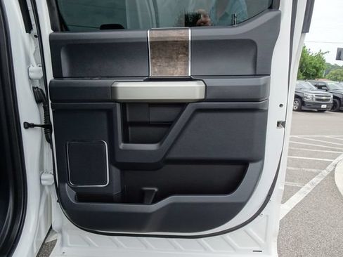 Used 2022 Ford F250 Lariat w/ Lariat Ultimate Package AWD/4WD image 19