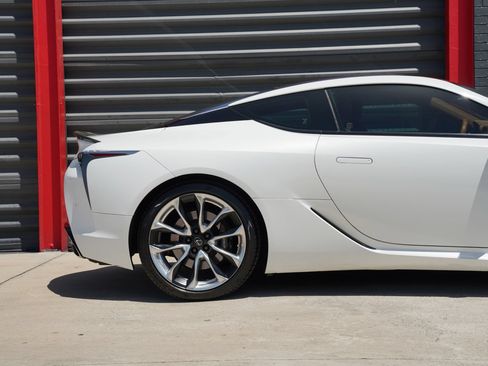 Used 2018 Lexus LC 500 Coupe RWD image 2