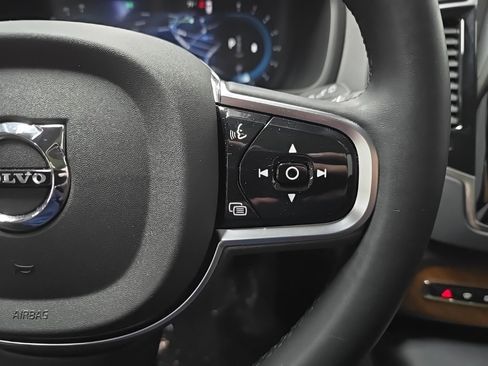 Used 2024 Volvo XC90 B5 Plus image 21