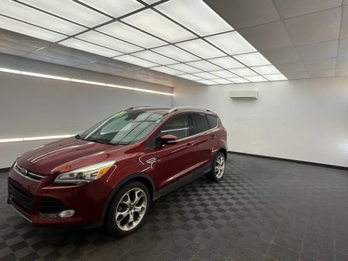 Used 2016 Ford Escape Titanium w/ Equipment Group 301A FWD image 10