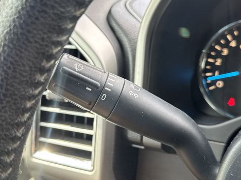 Used 2015 Ford F150 Lariat RWD image 16