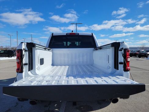 New 2026 RAM 1500 4x4 Crew Cab image 11