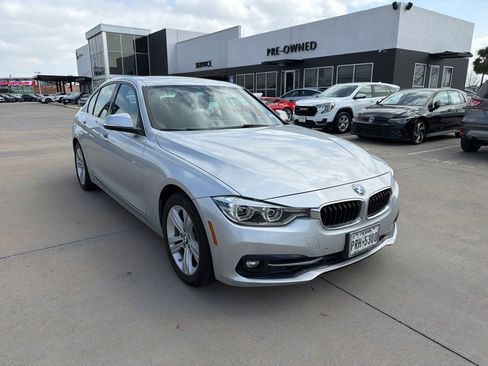Used 2017 BMW 330i Sedan image 1