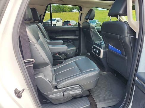 Used 2022 Ford Expedition Max XLT RWD image 46